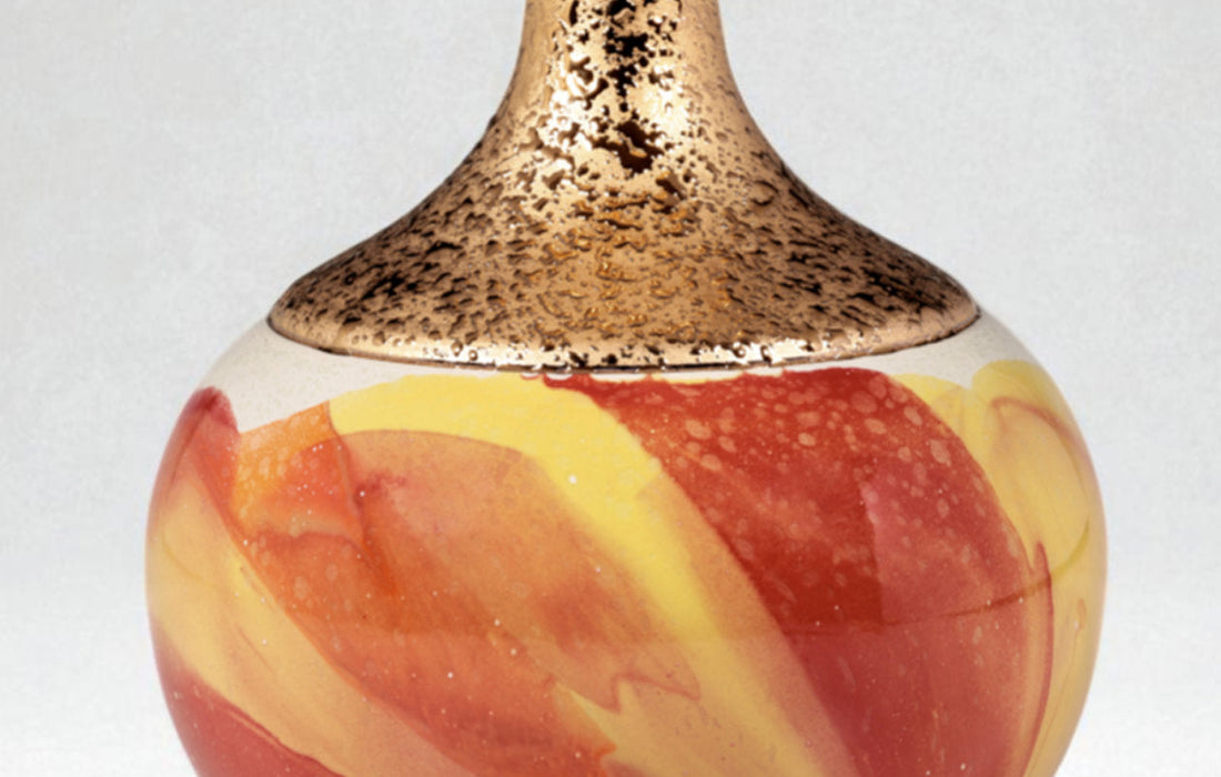 Ink-Splash Porcelain Vases as Personal Expression