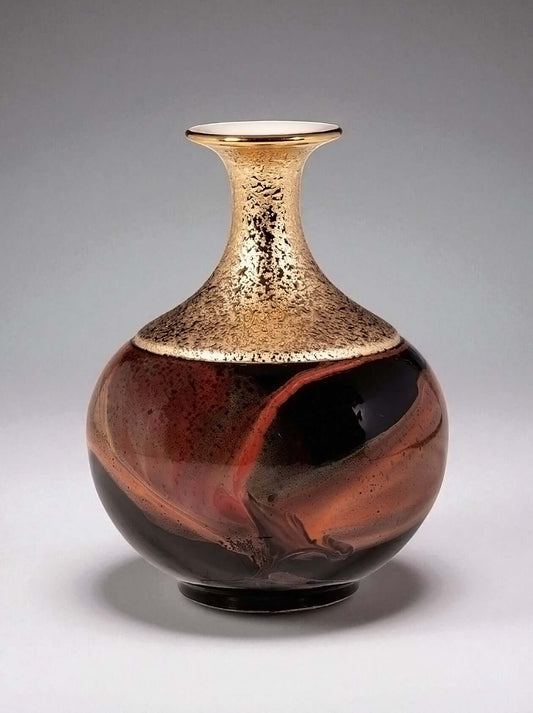 Mavolux handcrafted porcelain vase featuring a bold dark ink-splash design with German 24K gold accents. Modern artistic ceramic centerpiece made in Yingge Taiwan, perfect for sophisticated home decor.